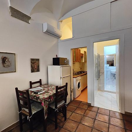 Navona & Castel Sant'Angelo Whole Holiday Apartment Da Pamino & Priscilla Rom Exteriör bild